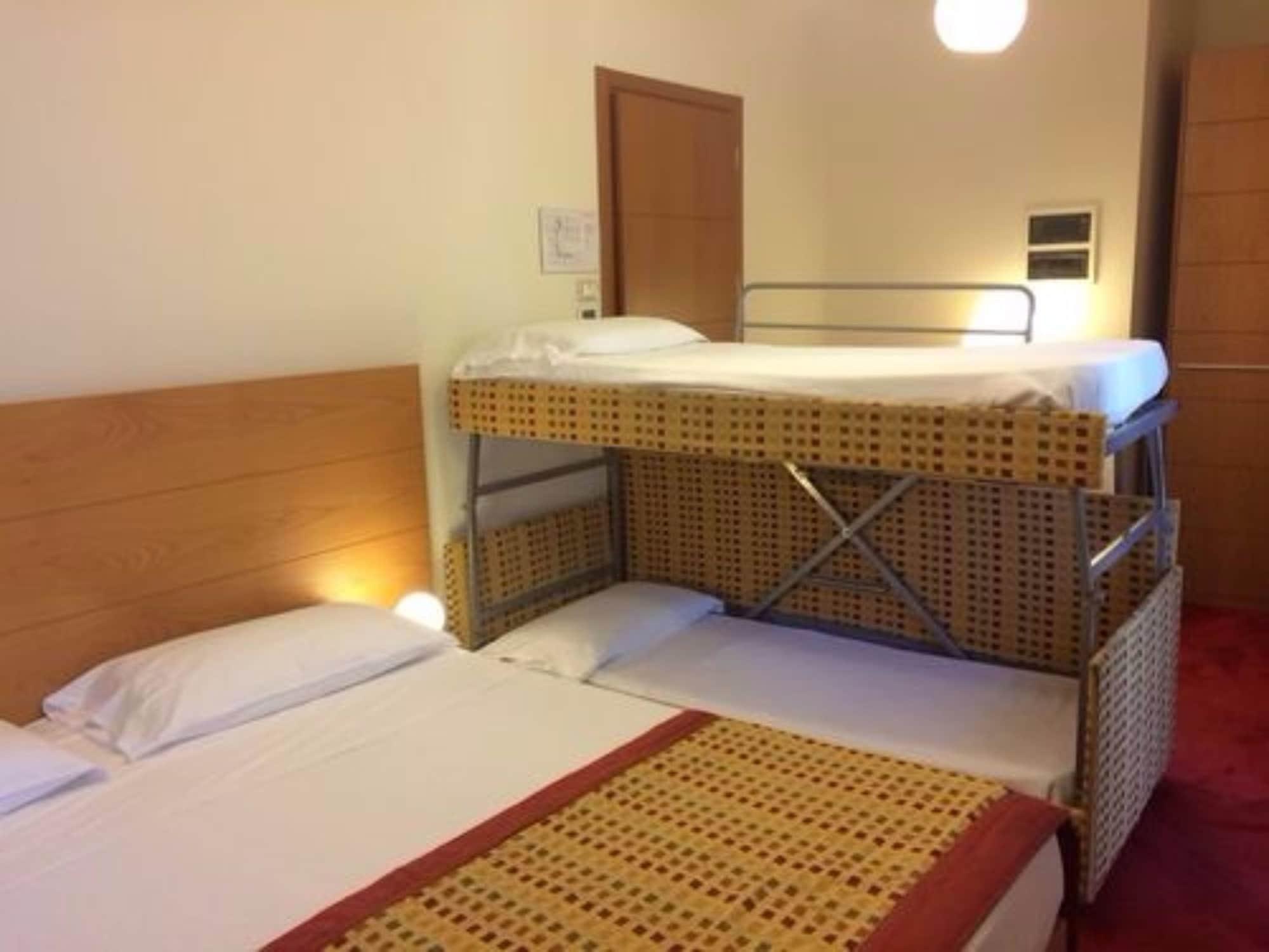 Accademia Hotel Rimini Ngoại thất bức ảnh