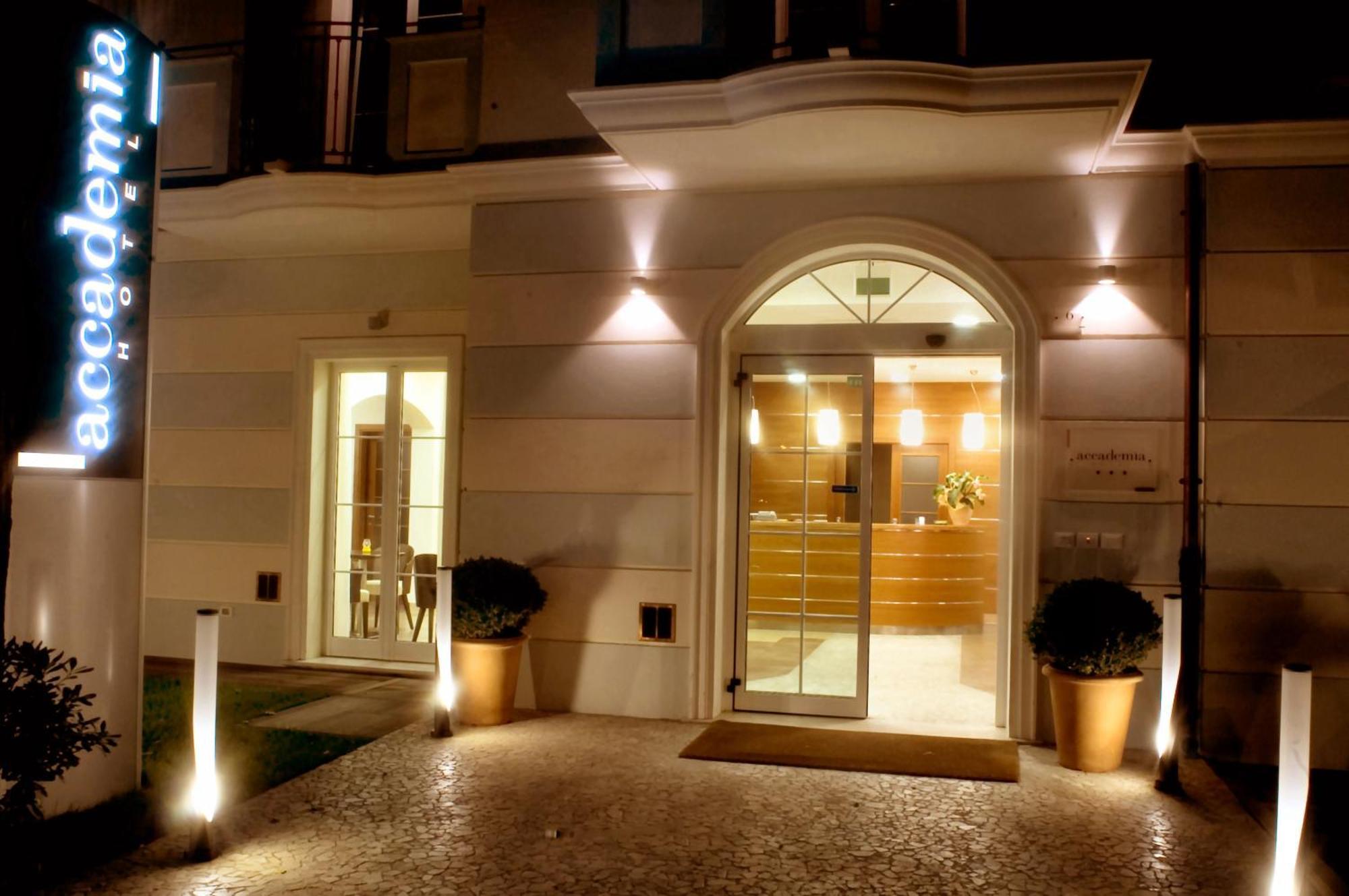 Accademia Hotel Rimini Ngoại thất bức ảnh