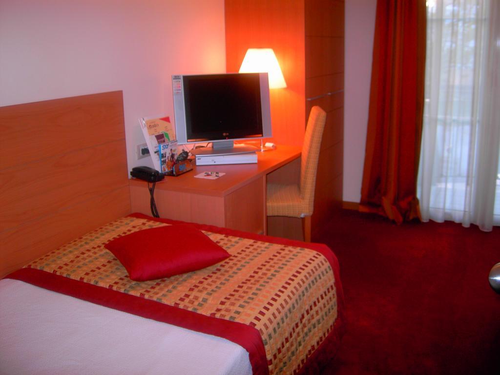 Accademia Hotel Rimini Ngoại thất bức ảnh