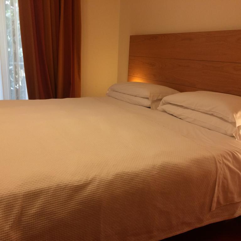 Accademia Hotel Rimini Ngoại thất bức ảnh