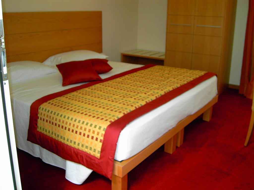 Accademia Hotel Rimini Ngoại thất bức ảnh