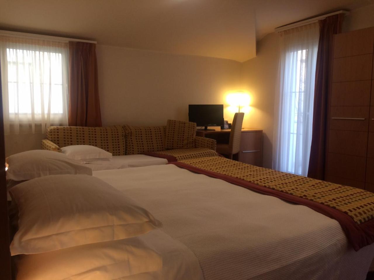 Accademia Hotel Rimini Ngoại thất bức ảnh