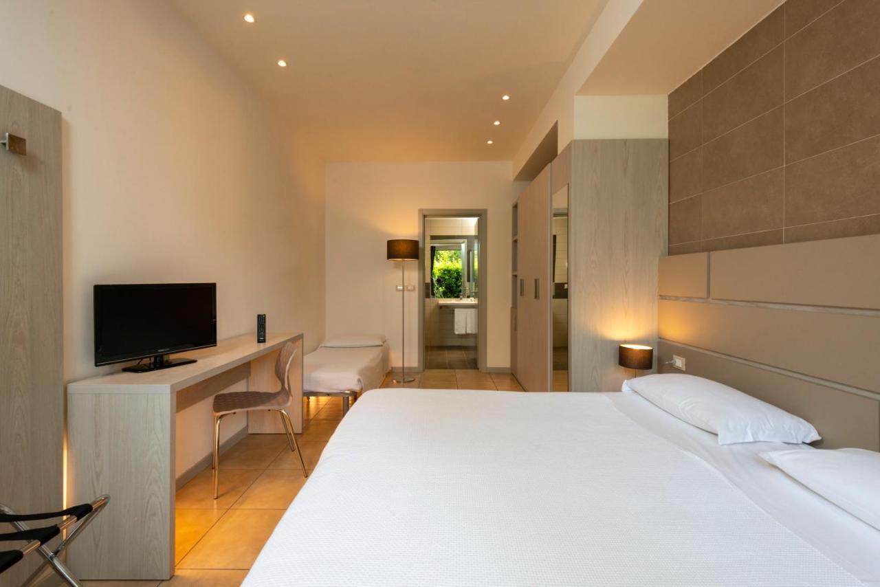 Accademia Hotel Rimini Ngoại thất bức ảnh