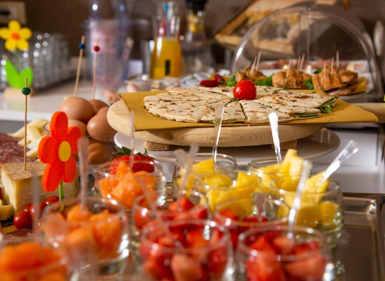 Accademia Hotel Rimini Ngoại thất bức ảnh