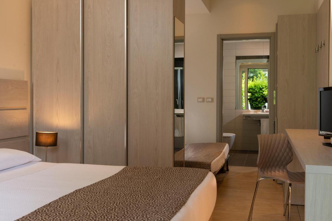 Accademia Hotel Rimini Ngoại thất bức ảnh